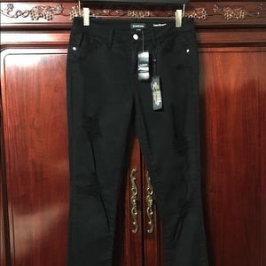 BEBE “ HEARTBREAKER “ SKINNY JEANS